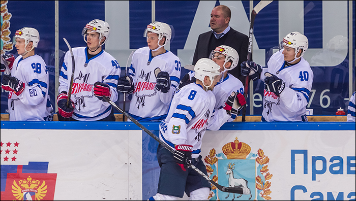 Логинов на скамейке Зауралья16092018текст.jpg